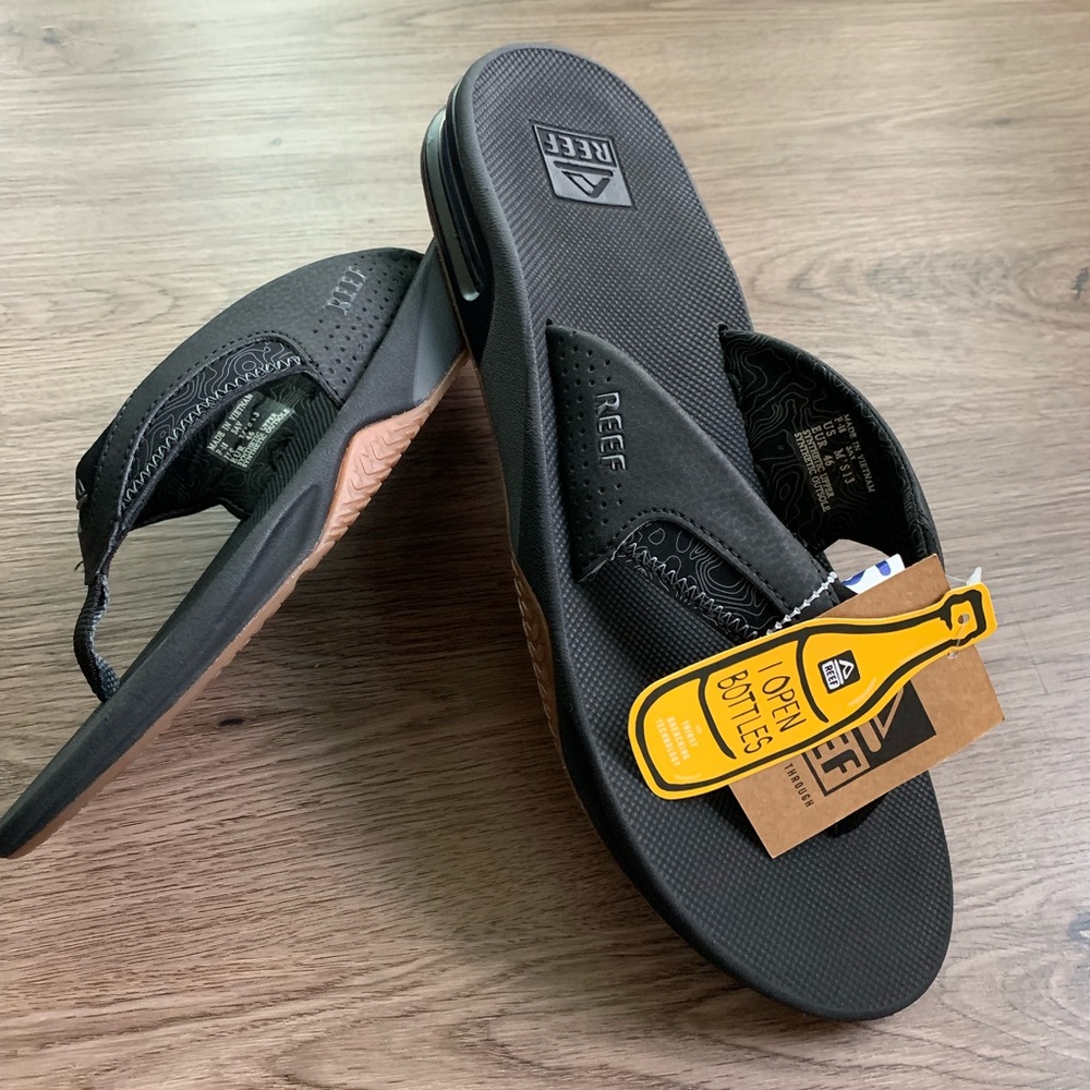 Reef Fanning Prints Tan Topo with Bottle opener